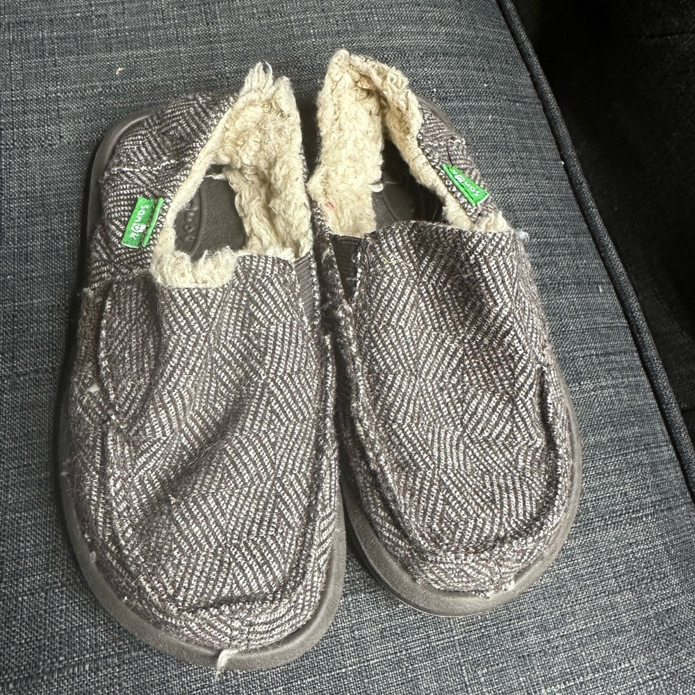 Sanuk Kids Gray brown Slip-On Slipper moccasin with Velcro.  Kids 10